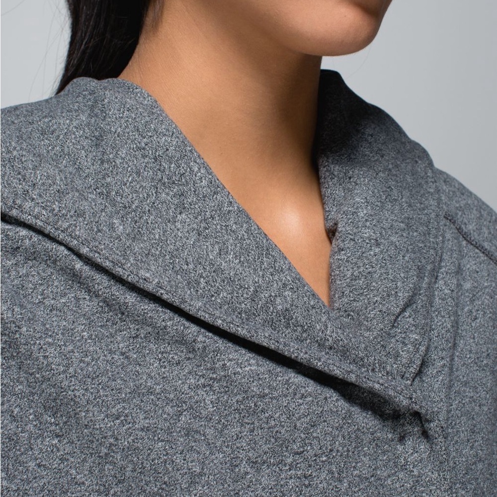 Lululemon Find Your Centre Wrap
Hoodie Jacket Heathered Speckled Black - Picture 7 of 16